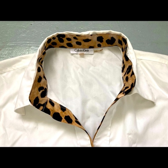 Calvin Klein classic white button down with leopard print trim - Picture 3 of 6